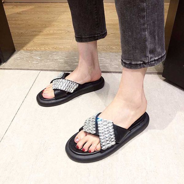 

slippers casual shoes platform low slides slipers women jelly flip flops summer 2020 glitter flat rubber crystal fashion, Black