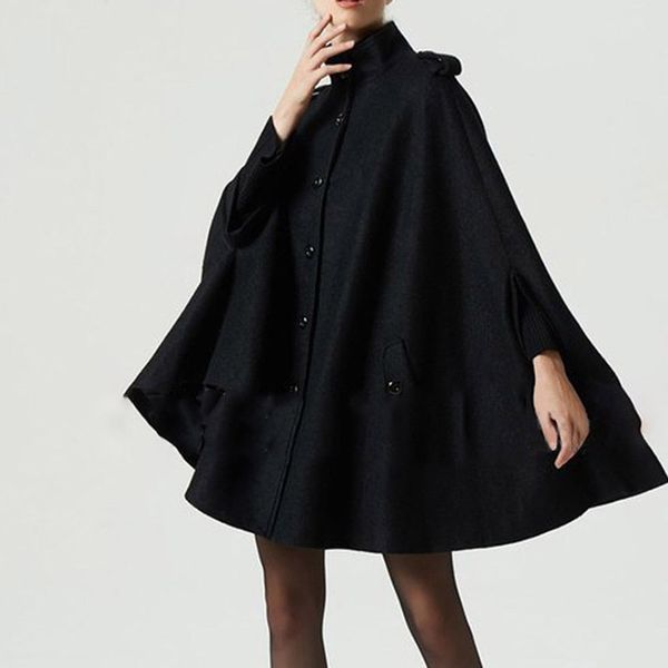 Gothic Frauen Wolle Cape Mäntel Taste Lose Beiläufige Oberbekleidung High Street Stilvolle Herbst Winter Warme Mantel Weibliche Schwarz Top Mantel