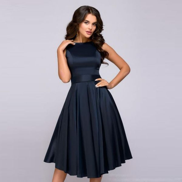 

hepburn style slim solid color round neck swing waist dress, Black;gray