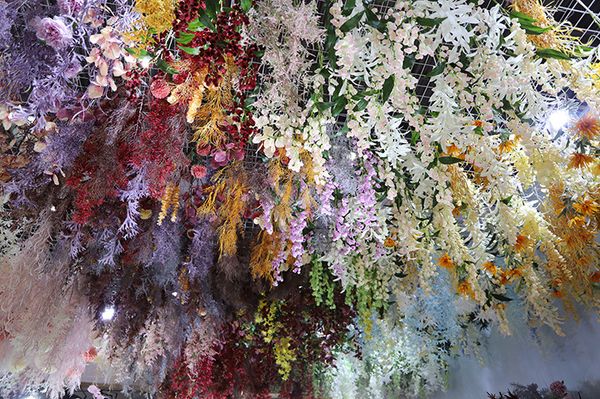 

sf быстрая доставка сад искусственного шелка bellflower цветы длина 80см поддельный букет венчание главная партия таблица декоративные цветы
