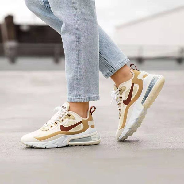 

2019 react men womens sneakers outdoor running shoes triple mens travel trainer sports jogging trekking shoes eur36-46 white
