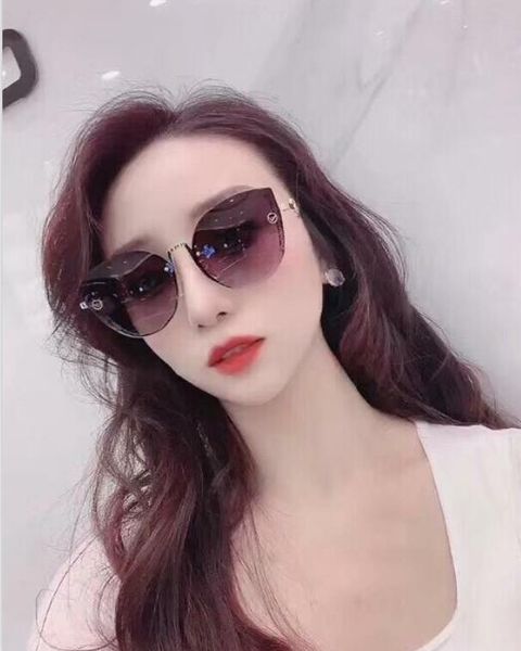 

2020 мода женщины готические sunglasses черепа рамки темпл металла высокого качества солнцезащитные очки feminino, Black