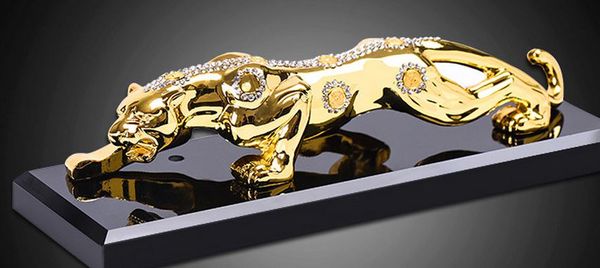 Car Perfume Gold Car Decoration Gold Leopard Shape Interior Decoration Metal Set Diamonds Fashion Beautiful Fresh Air Australia 2019 From Koy666888