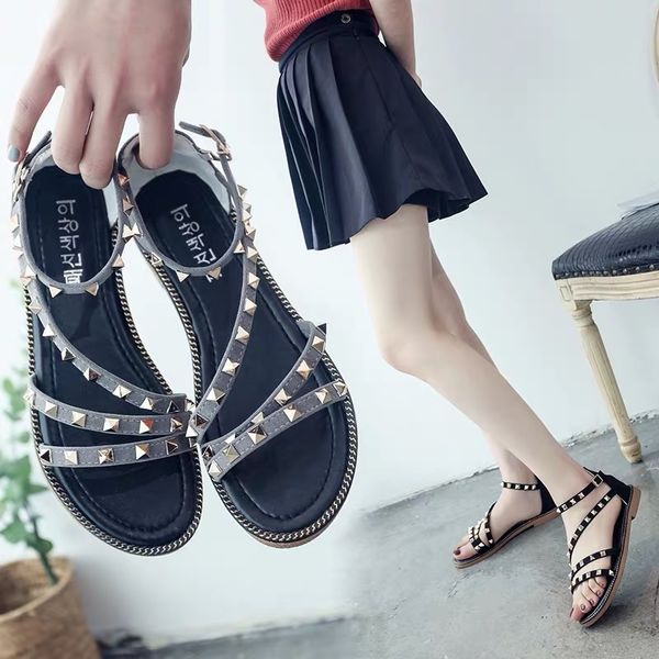 

heel heel female rivet summer flat bottom round sandal woman 2019 new student shoe beach nurse luomaxie, Black