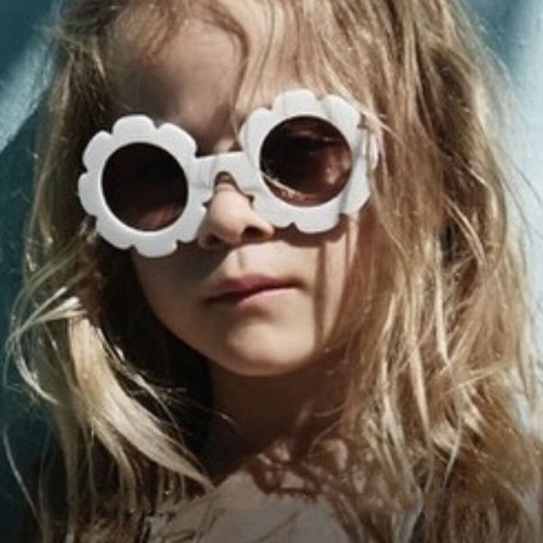 

fashion brand designer vintage kids sunglasses lovely flower vintage round lens sun glasses girls cute party eyewear uv400, Blue