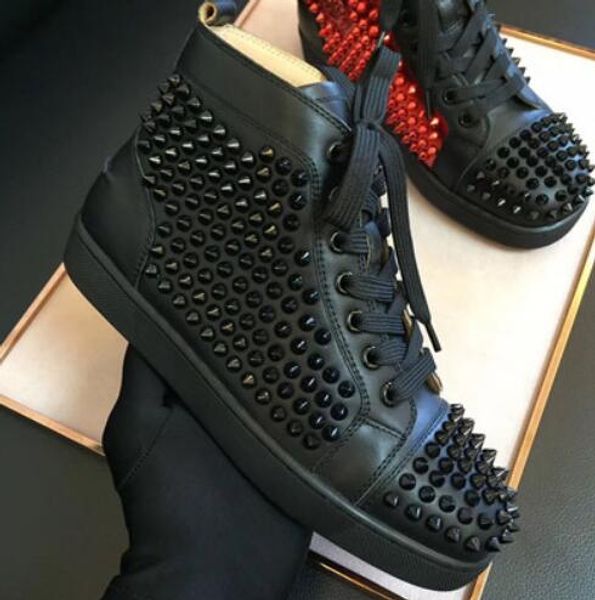 Großhandel Name Marke Klassische Rote Untere Männer Spike Sneaker Schuh Schwarz Weiß Leder Männer Lässige Mode Nieten Schuhe Hohe Spitzenkleid Party Rote und schwarze hohe Sneakers aus Leder für Herren
