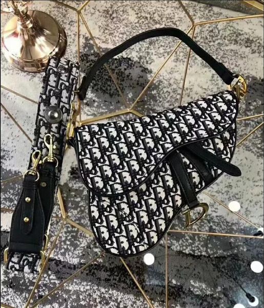 

Brand new chain women 039 houlder fa hion bag ca ual fa hion handbag fringed decoration ingle houlder chain bag tag a010