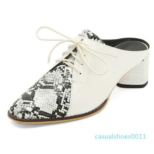 

рельефный узор змея мулы искусственные женские сандалии кожа моды thicky партия лейси до тапочек 2020 весной и осенью 34-42 c11, Black