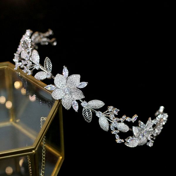

роскошный циркон короны свадьбы аксессуары для волос головного убора невесты волосы группы свадебного платье аксессуары cj191226, White;golden