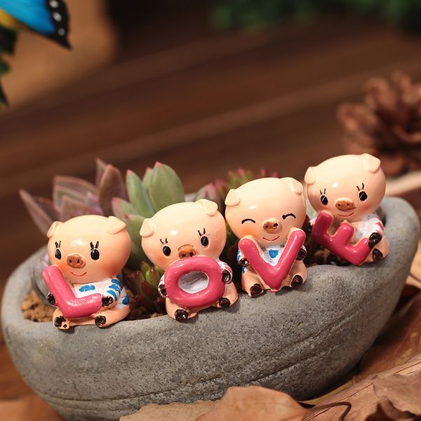 

cute love pig resin doll ornaments car decoration car toy #lq1120