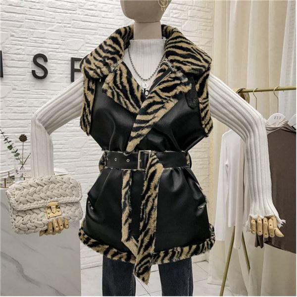 

ewq] 2019 autumn new leopard warm and velvet thick vest female korea style loose plush stitching pu leather vest jacket 16n-a31, Black;white