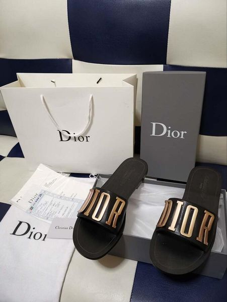 

2018 горячие брендовые мужские пляжные сандалии-слайдеры Medusa Scuffs Тапочки мужские ч