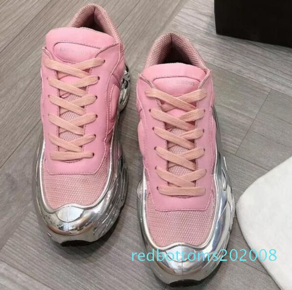 

designer sneakers raf simons oversized sneaker ozweego shoe men women luxury designer shoes in silver metallic effect sole sport trainer r08, Black