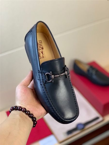 

2019 new embossed shoes men shoe casual shoes men dress shoe leather zapatos de hombre luxury shoes zapatos de hombre, Black