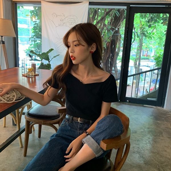 

2020 simple slim v-neck black t-shirt 2020 simple slim v-neck black t-shirt, White