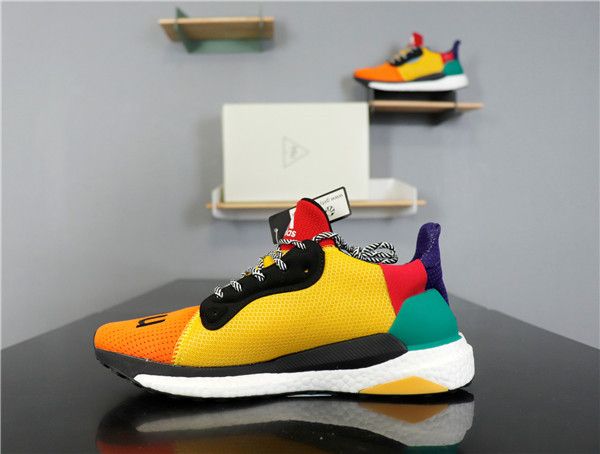 

2018 pharrell william x olar hu glide pack t core black white green human race running hoe man neaker