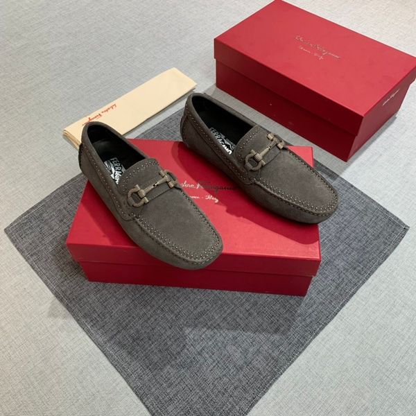 

2020 men's fashion casual slip-on shoes, fashion designer comfortable lazy shoesas