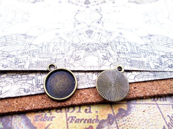 

90pcs-- antique bronze cabochon base settings ,simple base settings connectors, one side inner 12mm charms pendants, Bronze;silver