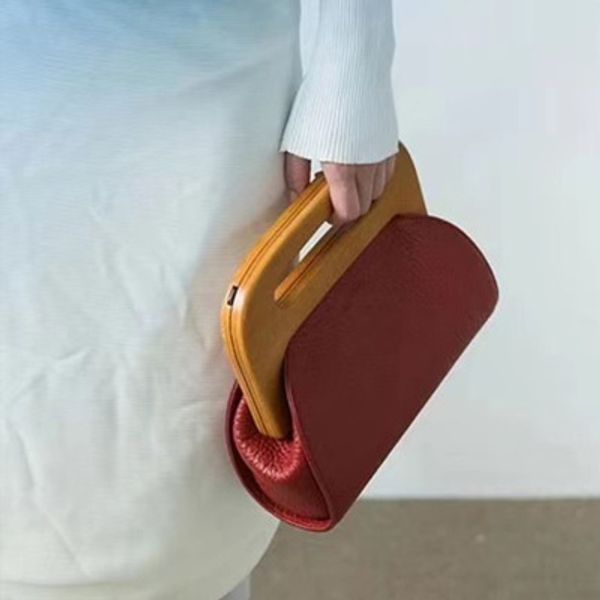 

2019 vintage new fashion pu leather vintage handbag brief women wood fashion casual shoulder messenger bag mini clip bag
