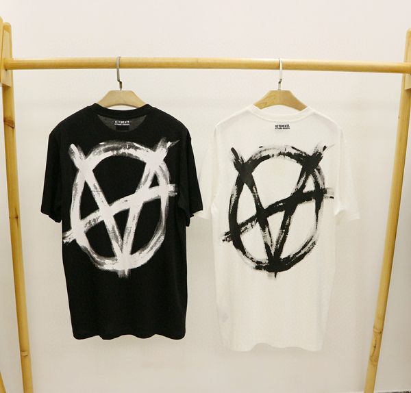 

tide brand designer men luxury2020vetements large v anti-war oversize printed t-shirt a generation of wholesale foreign trade, White;black