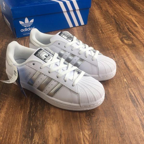 

2020 fashion new low-cut lightweight comfortable sports running casual sports shoes couple shoes dhl spot 6
