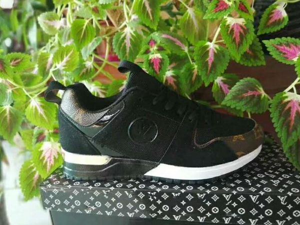 

New Men's and Women's Run Away Sneakers Designer Men Women Low Cut Casual Running Shoes Luxury Unisex Zapatillas Deportivas Sport Shoe 36-44