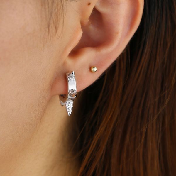 

mini tiny hoop with 5 spikes elegance new fashion women jewelry hoop earrings, Golden;silver