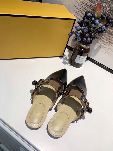 

2020 new arrival women's fashion flat slippers girls casual black white pointed toe beading sandals leather lady outdoor summer size 40