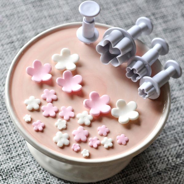 

cake tools 4pcs plum flower plunger cutter mold sugarcraft fondant decorating diy tool zh817