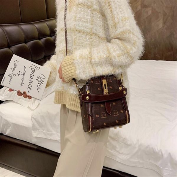 

маленькая сумка женская осень и зима новая мода женские сумки через плечо сумка через плечо ретро ведро ретро плечо мессенджер