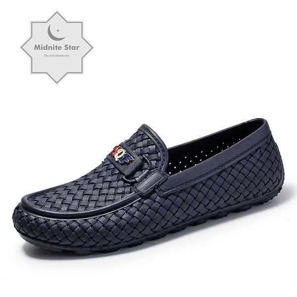 

2019 trend spring autumn men leather casual shoes men low help shoes slip-on wear-resisting male rain waterproof new, Black