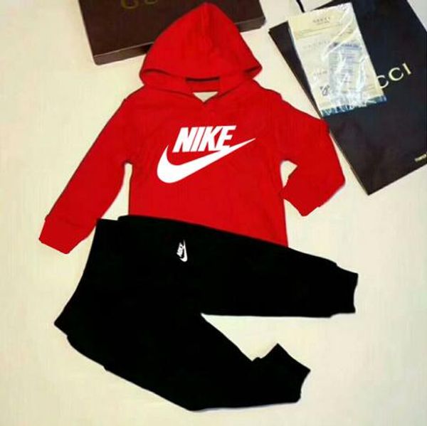 conjuntos deportivos nike para niños