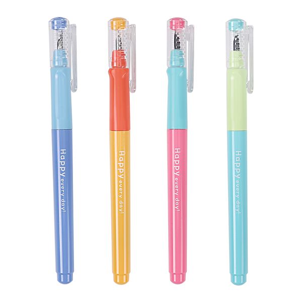 

четыре студента ручки практикующих каллиграфия перо отличное сцепление с дорогой осанка практики с чернилами отсоса pen 4 вида внешний вид m