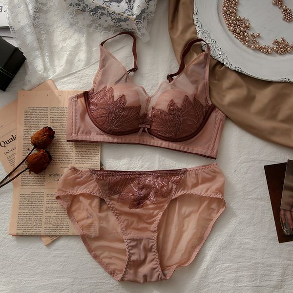 

european style women underwear lace embroidery 3/4cup push up bra set wireless lingerie brand bras and panties, Red;black