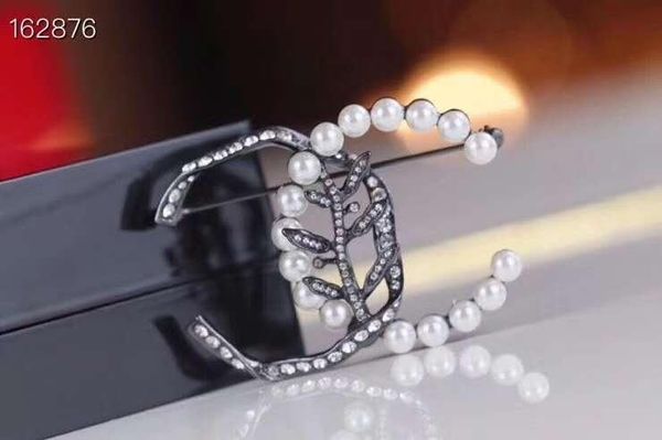 

the new fashion brooch designer style works with a popular logo brooch