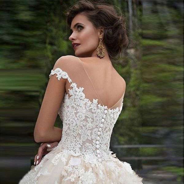 2019 Fashion Vintage Turkey Lace Ball Gown Wedding Dress Off