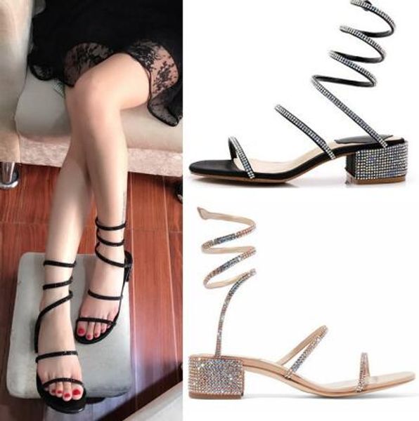 Heißer Verkauf – 2018 junge Mädchen, nackte schwarze Kristall-Sandalen, glitzernde Sommer-Riemchenschuhe, böhmische Hochzeitsschuhe mit niedrigem, klobigem Absatz und Schlangenform