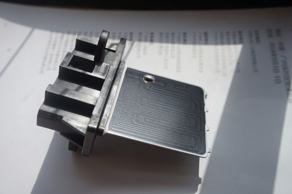 

бренд new blower motor fan heater resisitor для micra k11 92-03 2715072b01 4-pin 27150 72b01