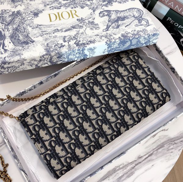 

new women's one-shoulder bag 7a high-end custom quality diagonal cross bag fashion trend leisure style gold metal accessories with deta