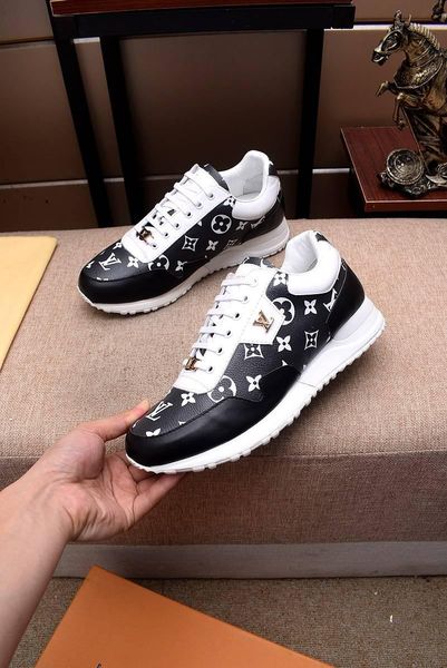 

Sapatos clássicos ikdksdkiern