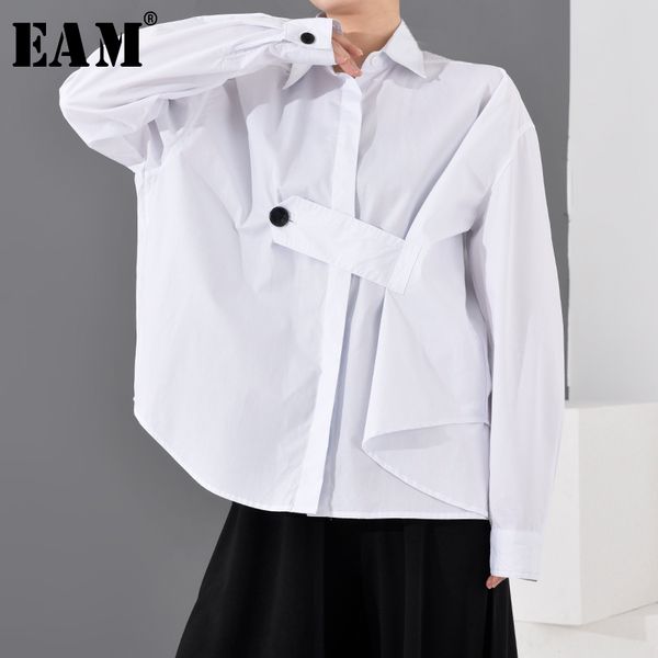 

eam] women white pleated button big size blouse new lapel long sleeve loose fit shirt fashion tide spring autumn 2020 1r86100