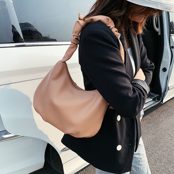 

2020 new shoulder bag women's casual fashion korean version ladies large capacity simple messenger bag