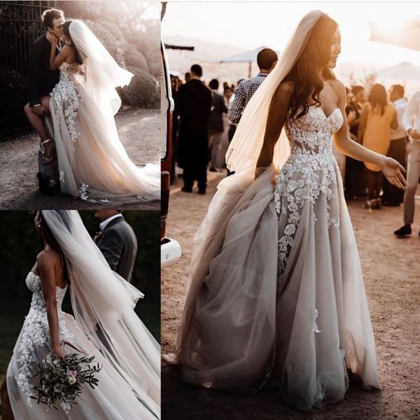 

graceful lace beach beach wedding dresses sweetheart neck appliqued bridal gowns a line sweep train tulle robe de mariÃ©e, White