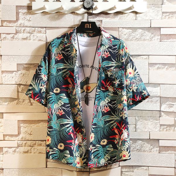 

vrokino 2020 summer new 15 colors men's hawaiian loose shirt printed short-sleeved floral beach shirt, White;black