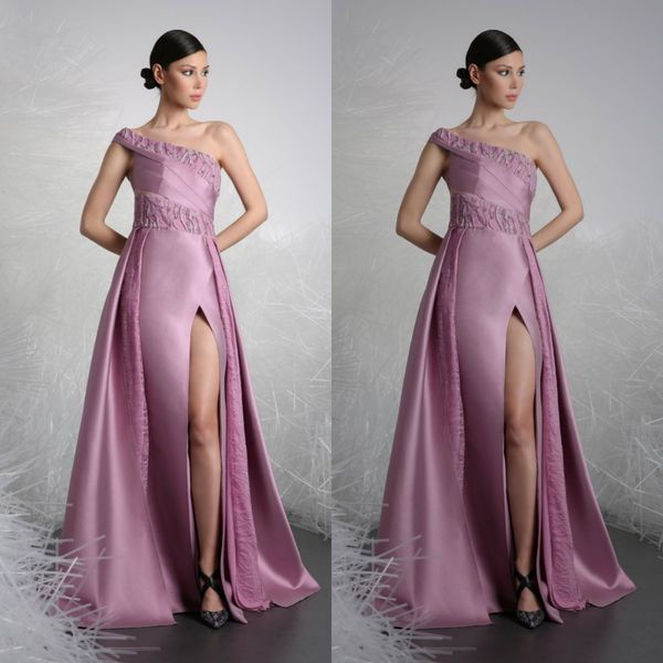 Abiti da ballo di Tony Ward Abiti con maniche con maniche a pizzo alta con appliques a pizzo