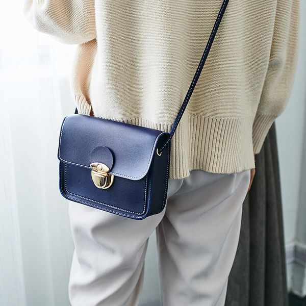 

winter korean version of the new female bag lock small square bag shoulder messenger ladies