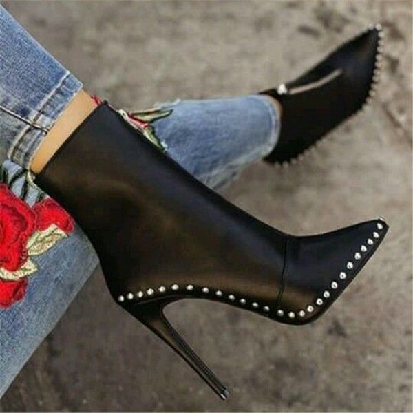 

2019 new desig women boots winter metal decoration rivet pointed toe ankle boots fashion ladies shoes rubber black