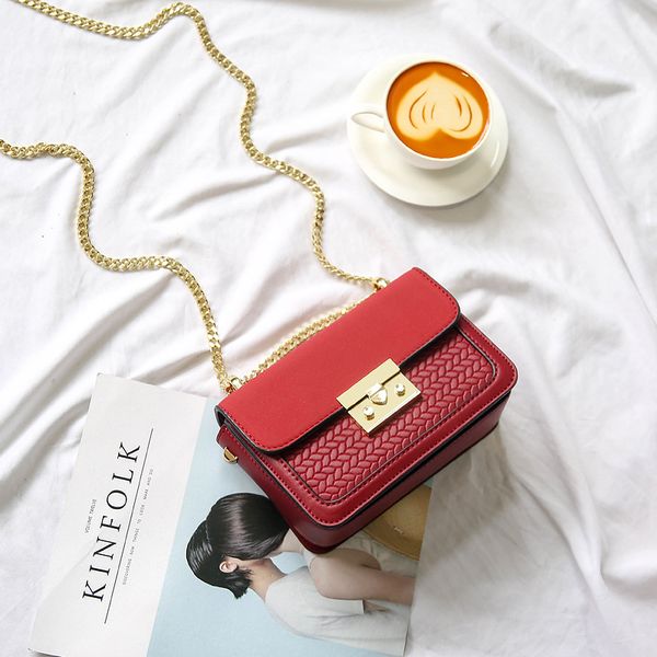 

2019 new women's casual handbag bags fashion bag ladies lock chain package small square package bags