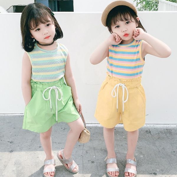 

дека дизайнеѬка одежда 2020 полоай жиле алии оѬ из двђ аей ком, White