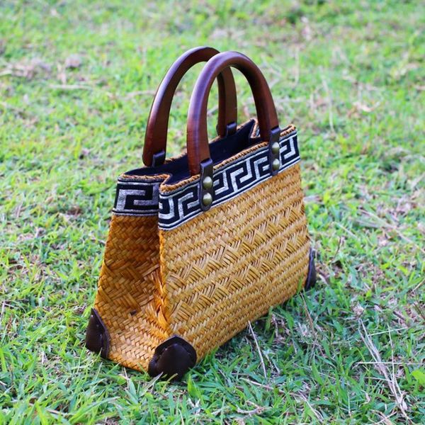 

thai version of seaweed bag original chinese handmade handmade handbags retro wooden handle hand bag holiday package
